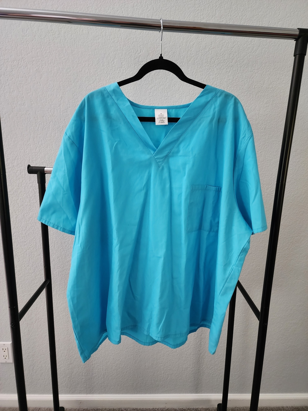 Unisex V-Neck Medical Scrub Top - Bright Teal Blue